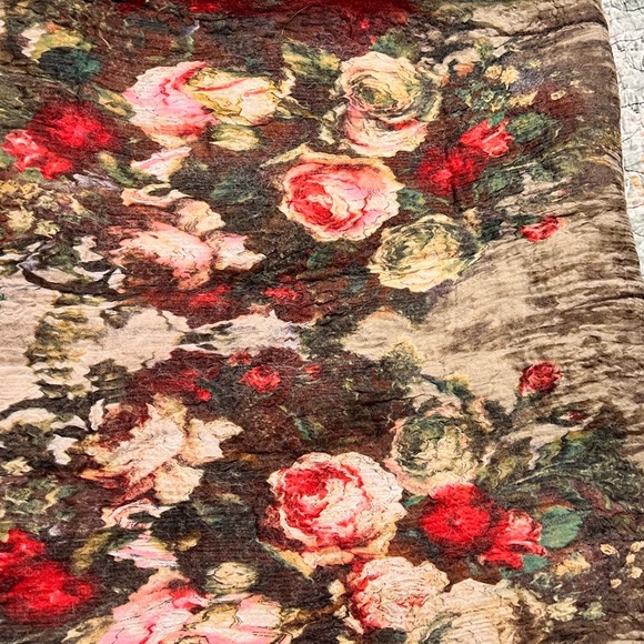 Wool shawl - Floral Wool & Silk shawl very soft & warm Hand crafted L 74”
W 24” - Picture 7 of 13